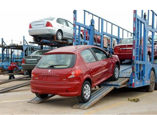 轎車托運現(xiàn)場圖片